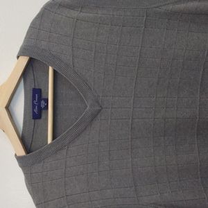 Alan Flusser XL Gray Silk V Neck Sweater Vest